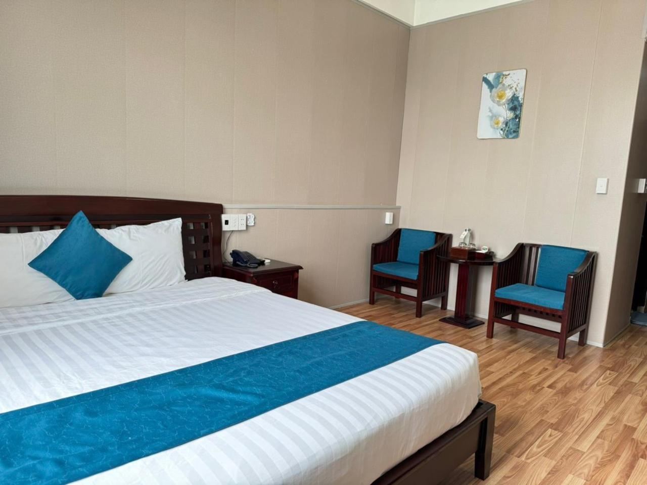 Khach San Hung Vuong Quang Ngai Hotel Exterior foto