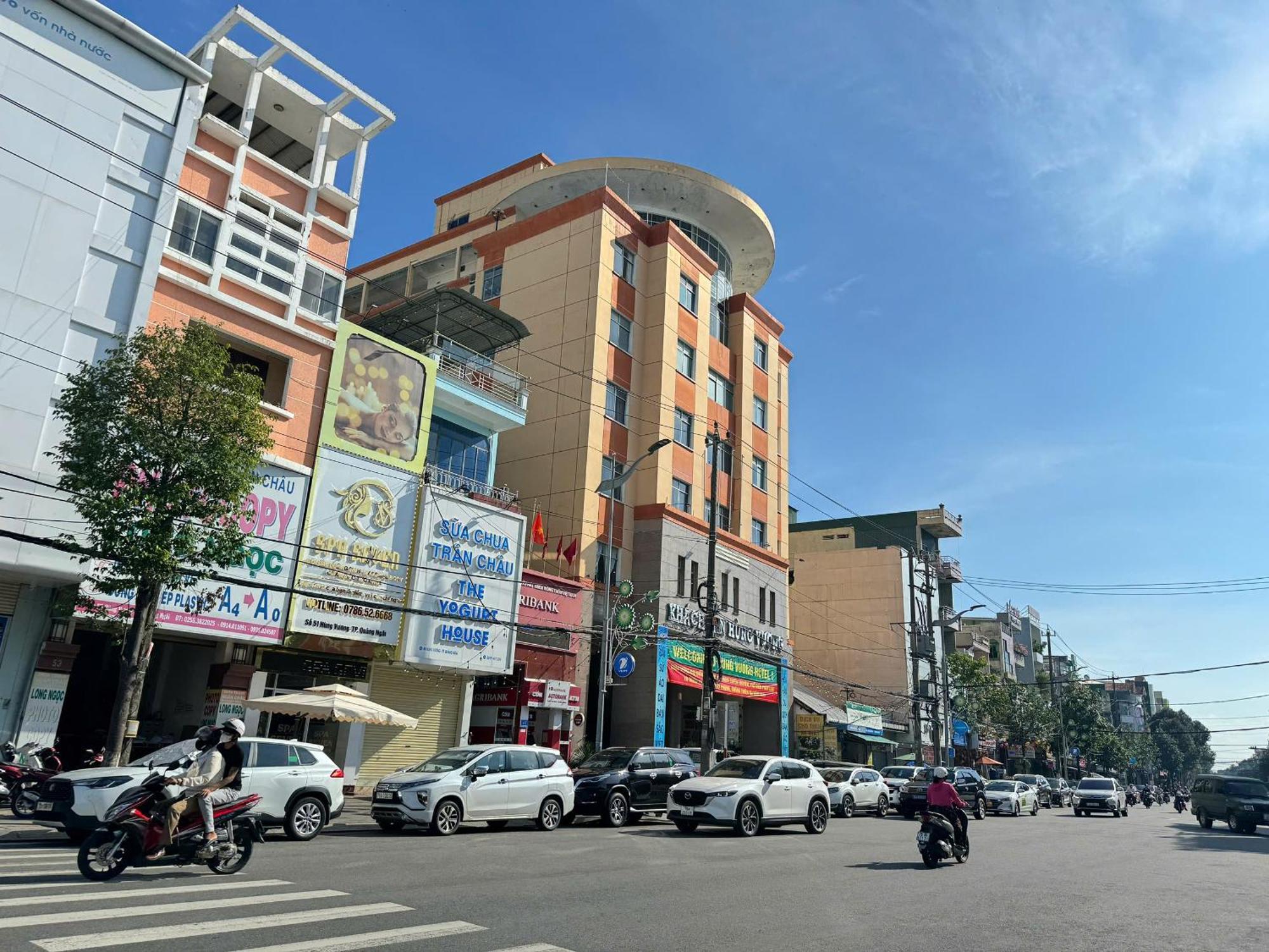 Khach San Hung Vuong Quang Ngai Hotel Exterior foto