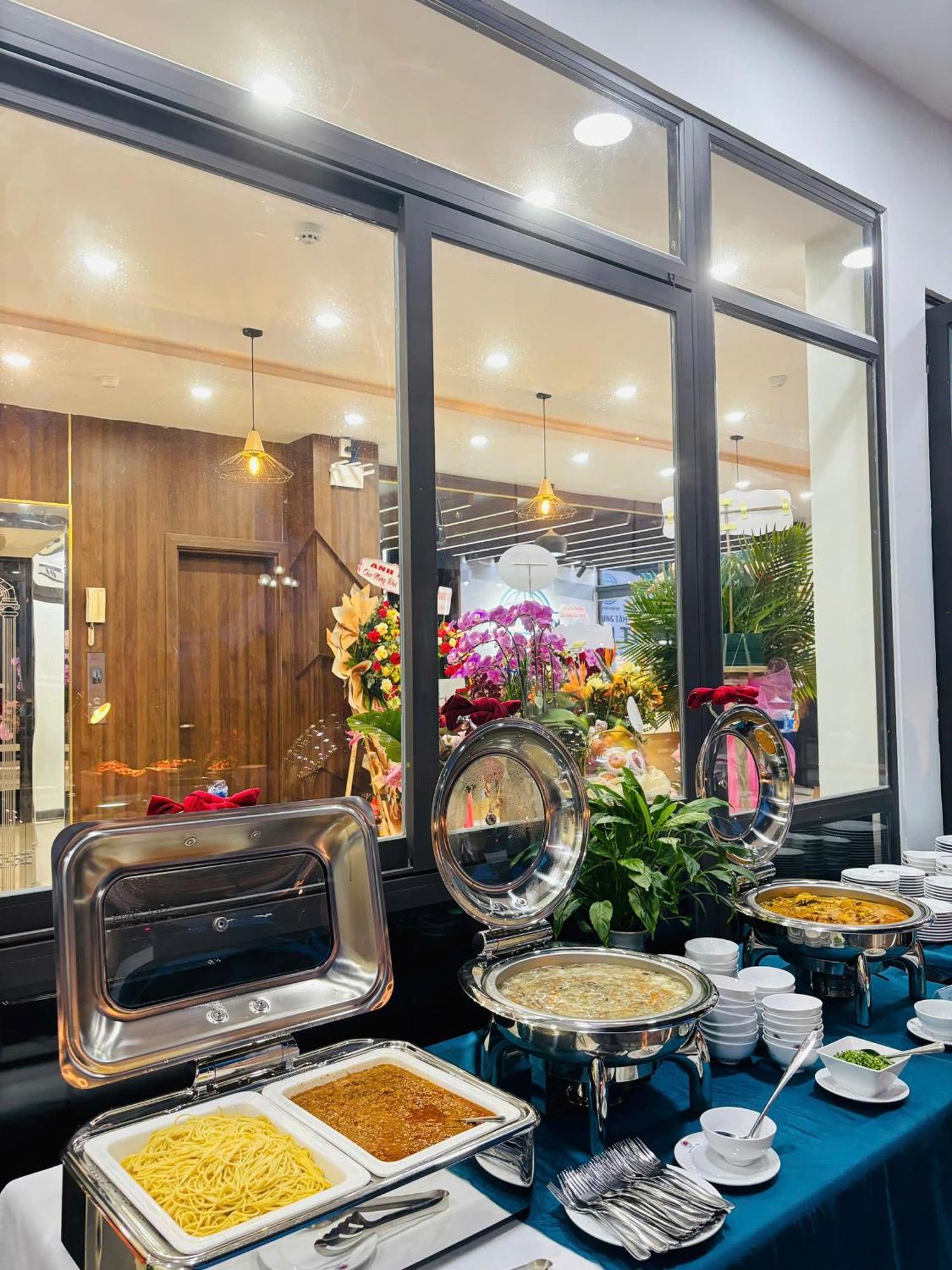 Khach San Hung Vuong Quang Ngai Hotel Exterior foto